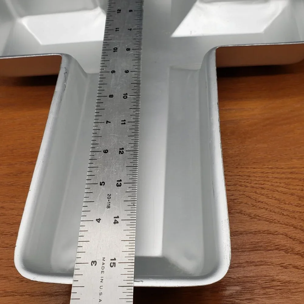 Vintage 1972 Wilton Cross Cake Pan 502-2592 Aluminum Mold 15.5x12x2 Korea